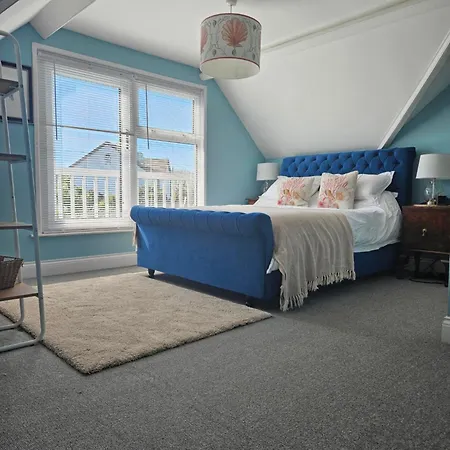 Large Town House, Near The * Falmouth